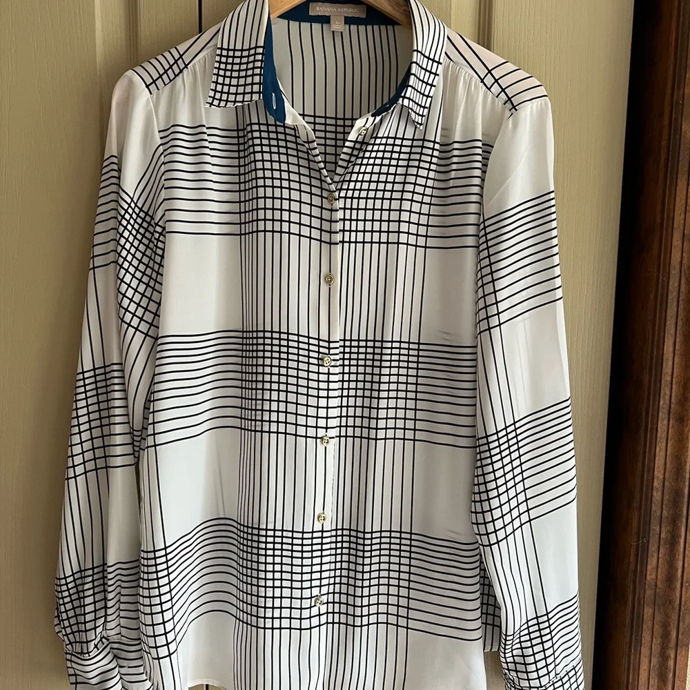 Banana Republic, button down blouse, size L - Picture 1 of 4